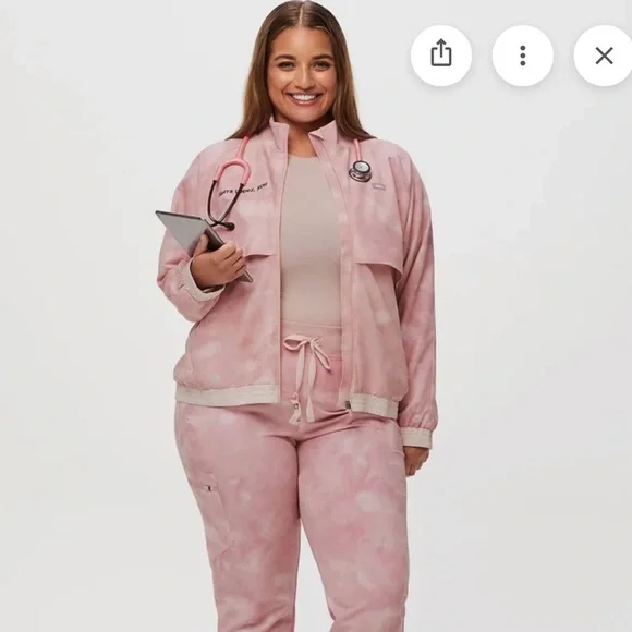 NWT FIGS Women’s Sydney Performancr Scrub Jacket- Marbled Rose Sydney- XS - Picture 2 of 6